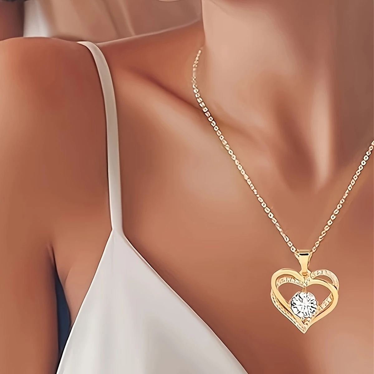 Eternal Rose & Heart Pendant Gift Box – Luxe Keepsake for Her